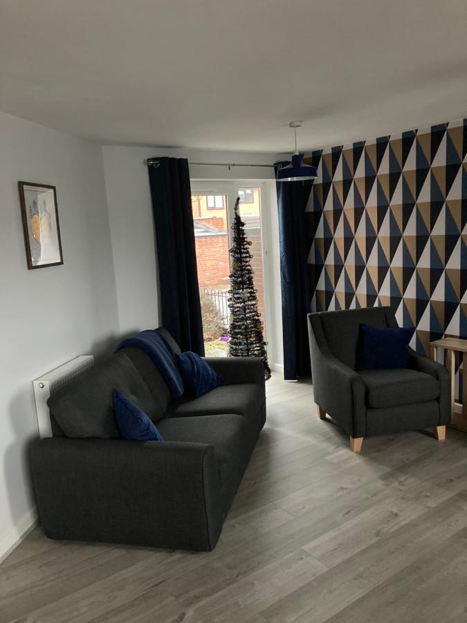 Chapel Court Apartments Cannock Exterior foto